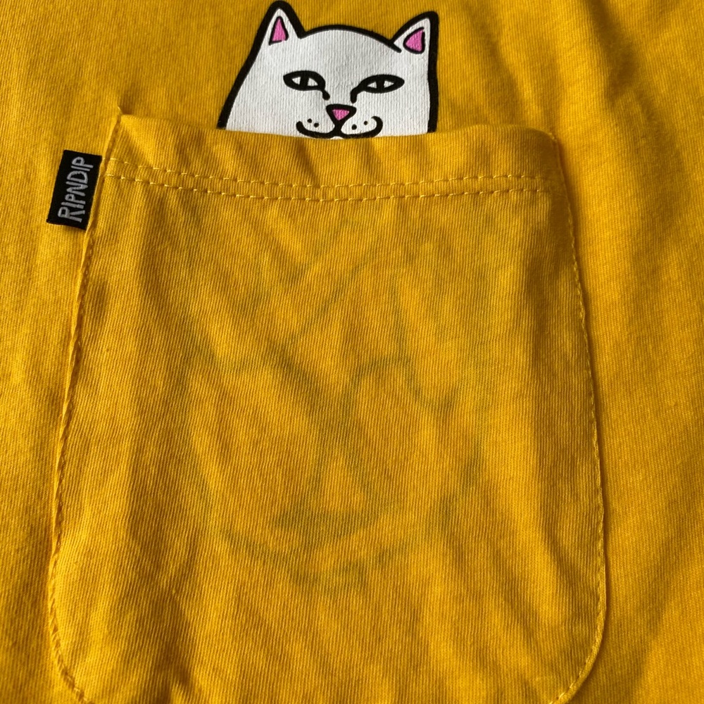 Yellow pocket t-shirt with cat on pocket